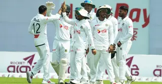 চালকের আসনে থেকেই চতুর্থ দিন শুরু করছে বাংলাদেশ
